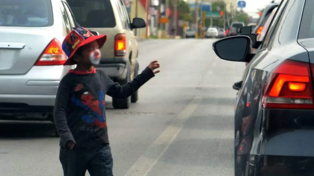 niño trabajando